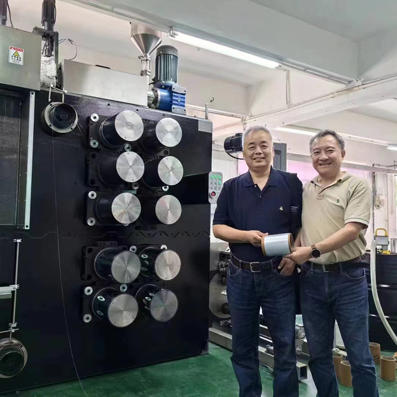 Vysokopevnostní PLA pilotní spřádací stroj