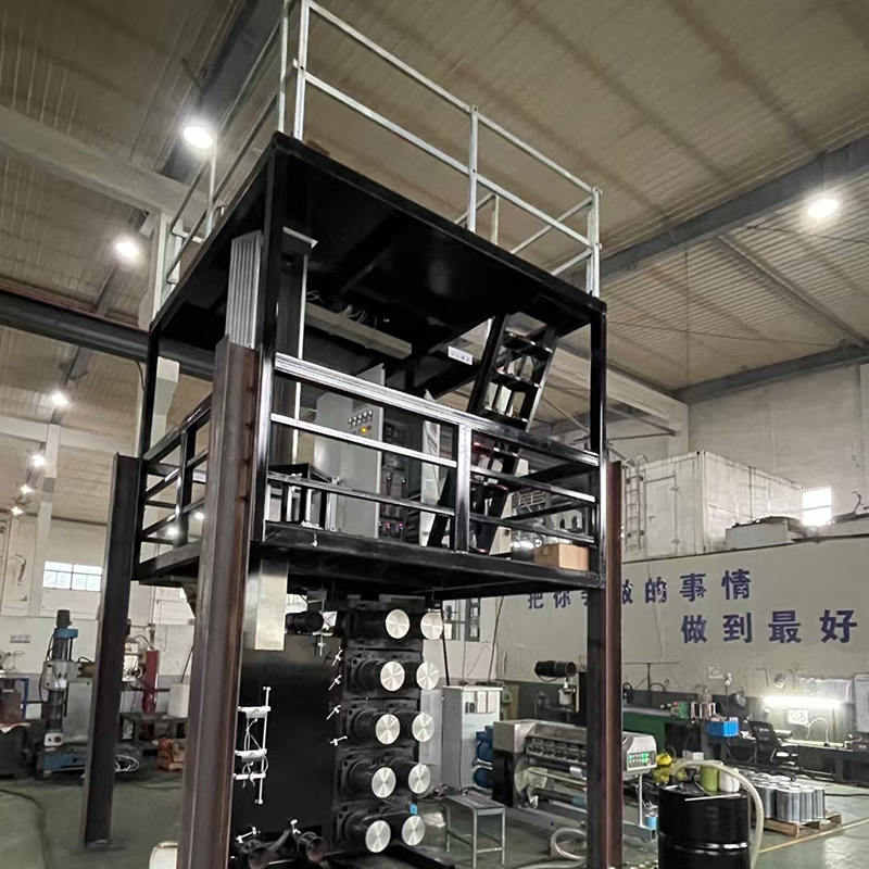 Pilotní spřádací stroj na průmyslové příze Nylon 66