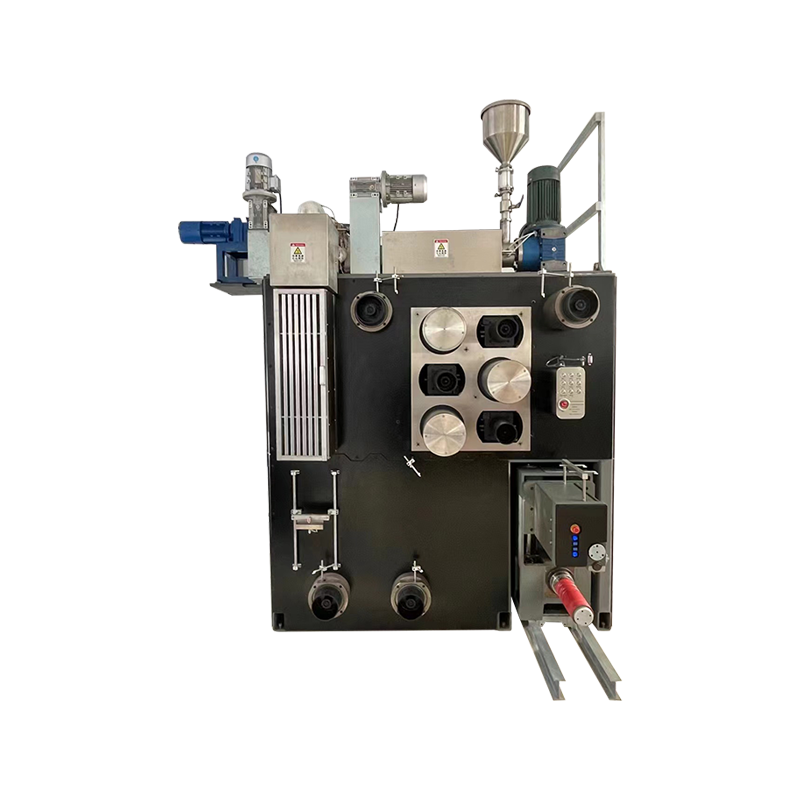 Pokročilý pilotní stroj pro předení taveniny